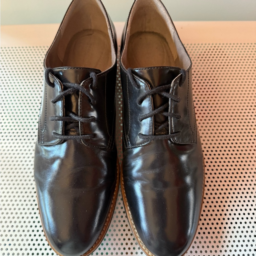 Gorgeous black oxfords EUC